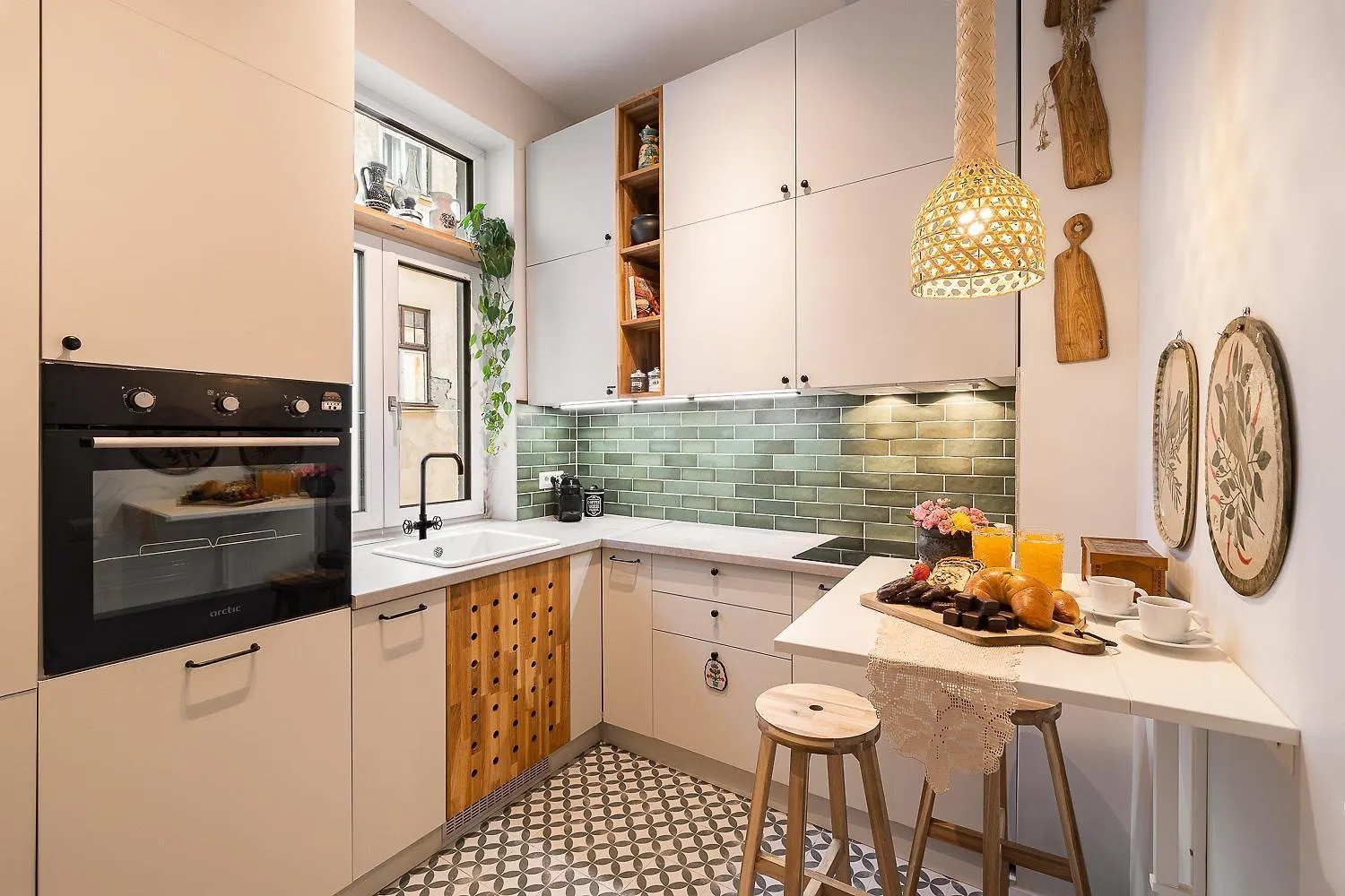 Bohemian Apartment In Old Town - Self Check-In Bucharest